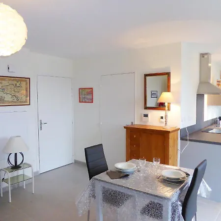 Les Allees Du Port By Interhome Lägenhet *
